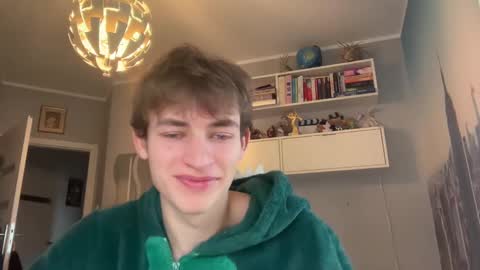 Snapshot of daniosunshine chatting on 12-10-24, 11:22 danio hot online show from 12-10-24, 11:22