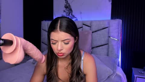 Dani Phonenix online show from 01-27-25, 08:17