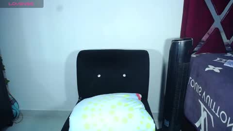 Snapshot of danisabrownn chatting on 01-06-25, 04:13 danisabrownn online show from 01-06-25, 04:13