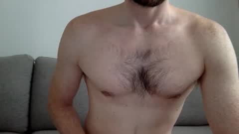 Snapshot of danishguysdicks chatting on 09-19-25, 09:11 Buzzy online show from 09-19-25, 09:11