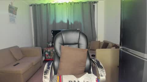 Snapshot of danisweet_ chatting on 06-27-26, 10:59 dani online show from 06-27-26, 10:59