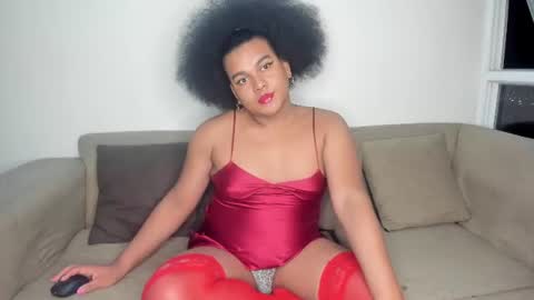 Snapshot of danisweet_ chatting on 07-12-26, 02:24 dani online show from 07-12-26, 02:24