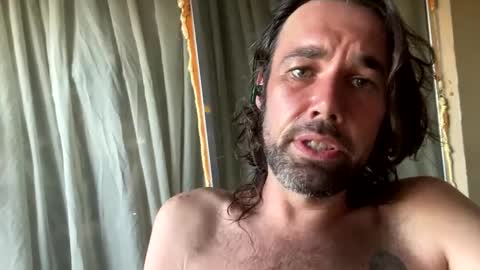 Snapshot of daniszyramaer chatting on 02-06-25, 12:37 ZyRaMaxx online show from 02-06-25, 12:37