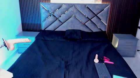 Snapshot of daniwhatson chatting on 09-20-25, 02:01 Dani whatson online show from 09-20-25, 02:01