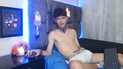 Snapshot of dann_brown chatting on 12-18-24, 04:20 Dann Brown online show from 12-18-24, 04:20