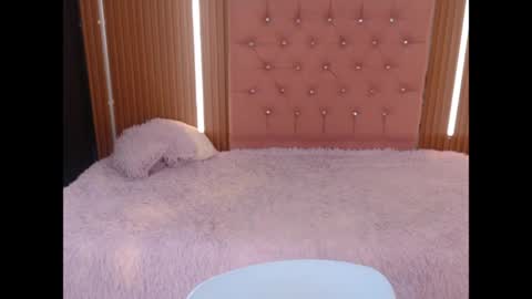 Danniela y Victoria online show from 05-30-26, 06:38