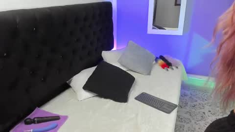 Snapshot of danna__castle chatting on 03-03-25, 12:59 Dannacastle online show from 03-03-25, 12:59