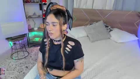 Dannacastle online show from 11-16-25, 04:40