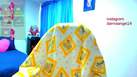 Snapshot of danna_angel chatting on 11-15-25, 08:49 Danna online show from 11-15-25, 08:49