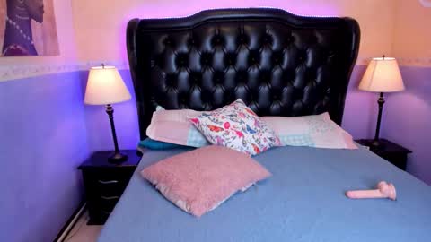 Danna online show from 02-27-26, 03:01