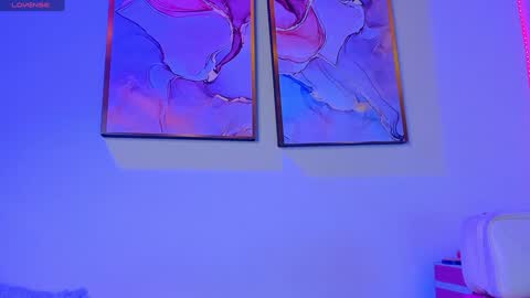 Danna Lovs online show from 12-19-24, 02:57