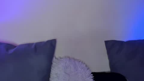 Danna Lovs online show from 01-28-25, 04:52