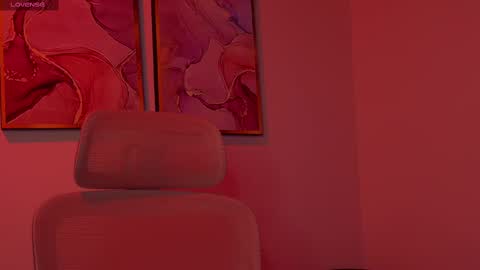 Danna Lovs online show from 03-04-25, 10:57