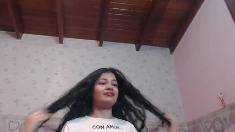 Snapshot of danna_luz1 chatting on 02-19-26, 11:28 Luz online show from 02-19-26, 11:28