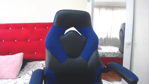 danna martinez33 online show from 10-08-25, 05:10