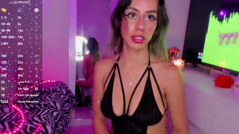 Snapshot of danna_rhodesx chatting on 07-23-26, 11:08 Danna Rhodes online show from 07-23-26, 11:08