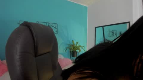 Snapshot of danna_said chatting on 06-24-26, 02:05 Danna online show from 06-24-26, 02:05