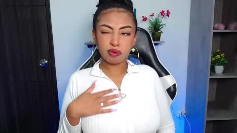 Danna online show from 10-08-25, 10:24