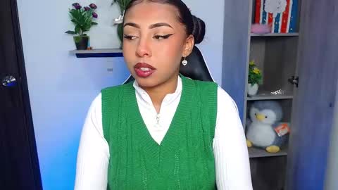 Danna online show from 11-24-25, 10:15