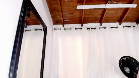 Snapshot of dannaberlin chatting on 02-18-25, 07:19 Danna Berlin online show from 02-18-25, 07:19