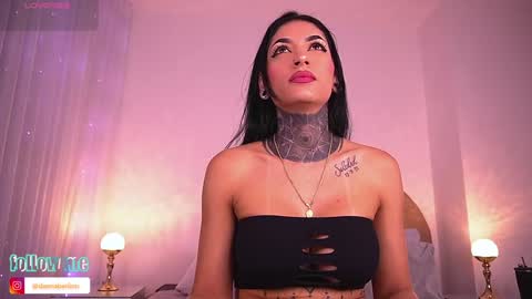 Snapshot of dannaberlin chatting on 11-15-25, 07:21 Danna Berlin online show from 11-15-25, 07:21