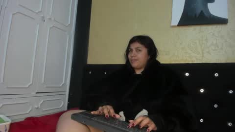 Danna Garza online show from 02-09-25, 10:42