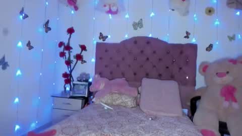 Danna Sofia jeins online show from 03-19-26, 03:27