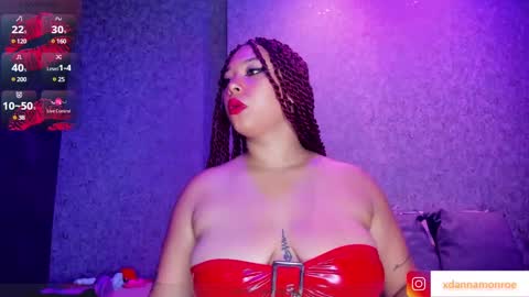 Snapshot of danniamonroee chatting on 12-19-24, 11:07 Danna Monroe online show from 12-19-24, 11:07