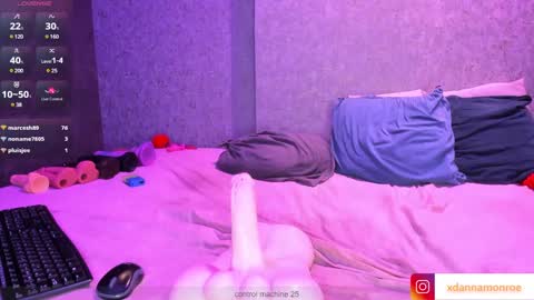 Snapshot of danniamonroee chatting on 12-23-24, 02:39 Danna Monroe online show from 12-23-24, 02:39