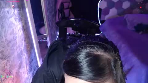 Snapshot of danniela_james chatting on 06-16-26, 04:37 danna online show from 06-16-26, 04:37