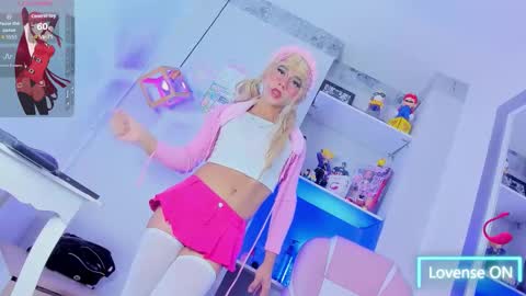 Snapshot of danniigrovers chatting on 10-15-25, 11:32 Danni Sebastian online show from 10-15-25, 11:32