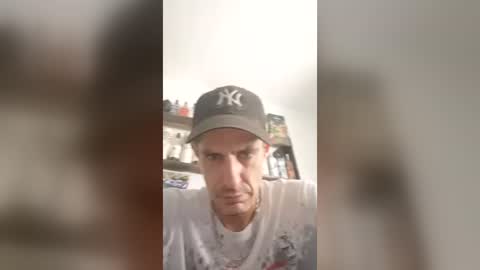 Snapshot of danny456672 chatting on 08-06-26, 08:38 danny456672 online show from 08-06-26, 08:38