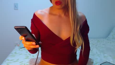 Snapshot of danny4hot chatting on 11-19-25, 03:06 Danny4hot online show from 11-19-25, 03:06