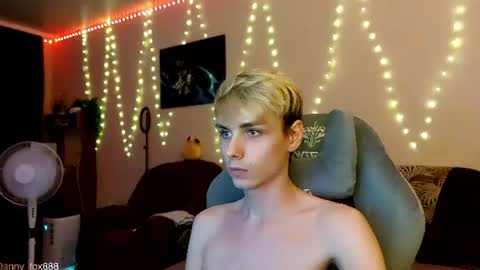 Snapshot of danny_fox888 chatting on 07-15-26, 04:34 Daniel online show from 07-15-26, 04:34