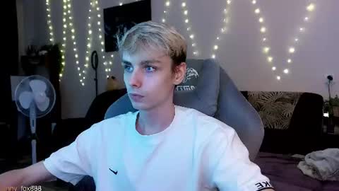 Snapshot of danny_fox888 chatting on 07-16-26, 11:33 Daniel online show from 07-16-26, 11:33
