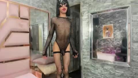 Snapshot of danny_lux chatting on 06-07-26, 02:59 Danny online show from 06-07-26, 02:59