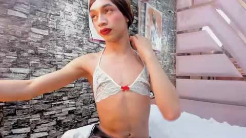 Snapshot of danny_lux chatting on 07-14-26, 03:11 Danny online show from 07-14-26, 03:11