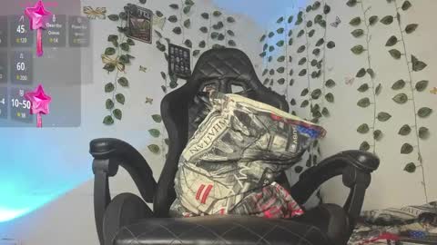 Snapshot of danny_phantom_09 chatting on 01-24-25, 02:18 danny_phantom_09 online show from 01-24-25, 02:18