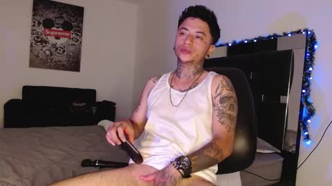 Snapshot of danny_stark chatting on 12-27-24, 02:04 Danny online show from 12-27-24, 02:04