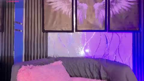 Snapshot of dannyhot__ chatting on 06-27-26, 05:45 Danny online show from 06-27-26, 05:45