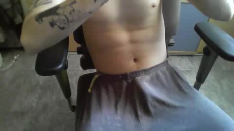 Snapshot of dannylbnz chatting on 10-14-25, 08:37 Danny L. online show from 10-14-25, 08:37