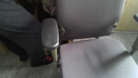 Snapshot of dannylbnz chatting on 12-16-25, 09:03 Danny L. online show from 12-16-25, 09:03