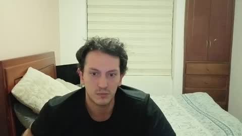 Snapshot of danruiz33 chatting on 06-08-26, 03:51 Dan online show from 06-08-26, 03:51