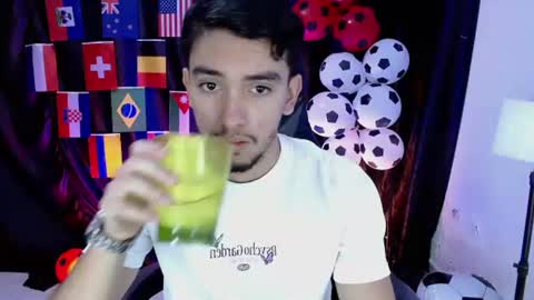 Snapshot of dante_18cm chatting on 07-14-26, 12:13 Dante online show from 07-14-26, 12:13