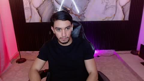 Snapshot of dante_18cm chatting on 07-25-26, 12:31 Dante online show from 07-25-26, 12:31