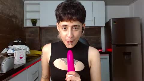 Snapshot of dante_bieber chatting on 12-14-25, 03:50 dante online show from 12-14-25, 03:50