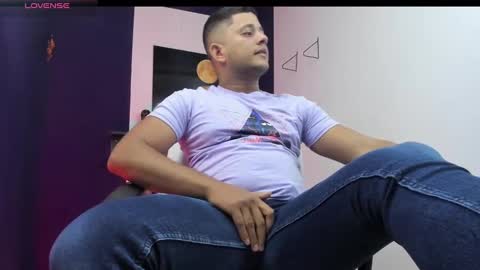 Snapshot of dante_bigboss chatting on 03-11-25, 11:33 Dante online show from 03-11-25, 11:33