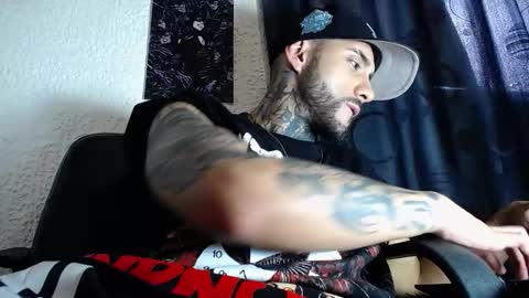 Snapshot of dante_d_angelo_ chatting on 10-27-25, 06:01 dante_d_angelo_ online show from 10-27-25, 06:01