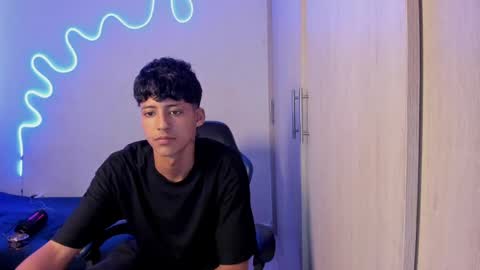 dante_martinez1 online show from 04-01-26, 07:11