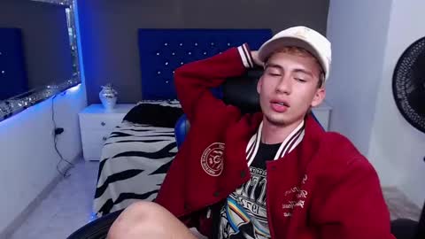 Dante online show from 01-30-25, 04:13